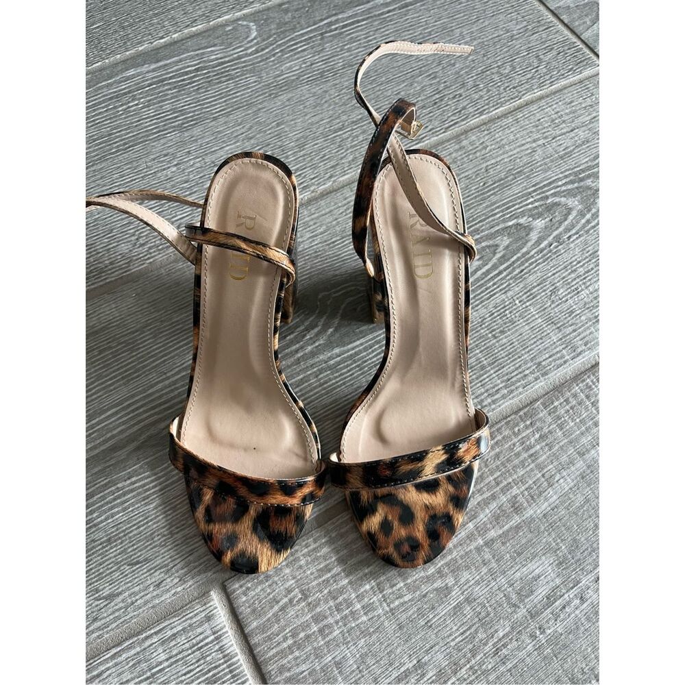 Wide Width Animal Print Strappy Heels Size 6